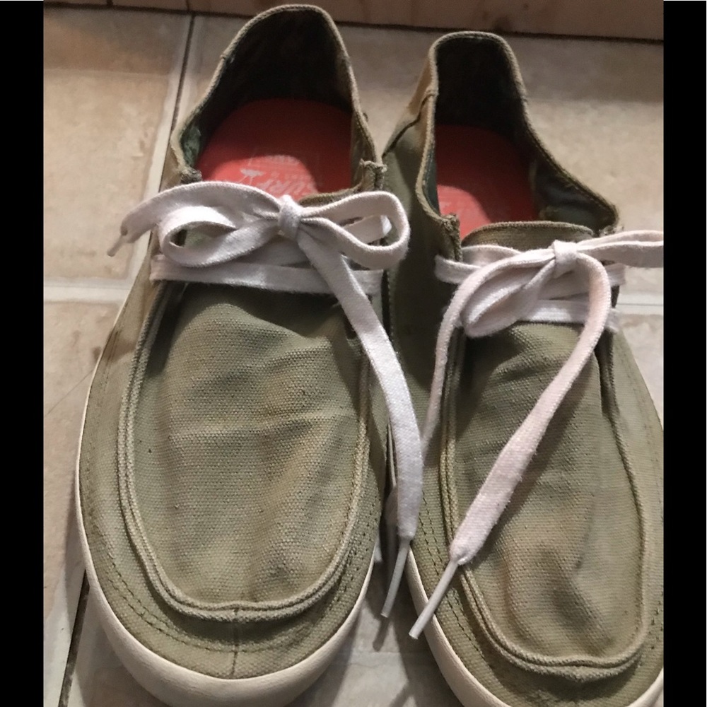 Vans Shoes for men Size 9